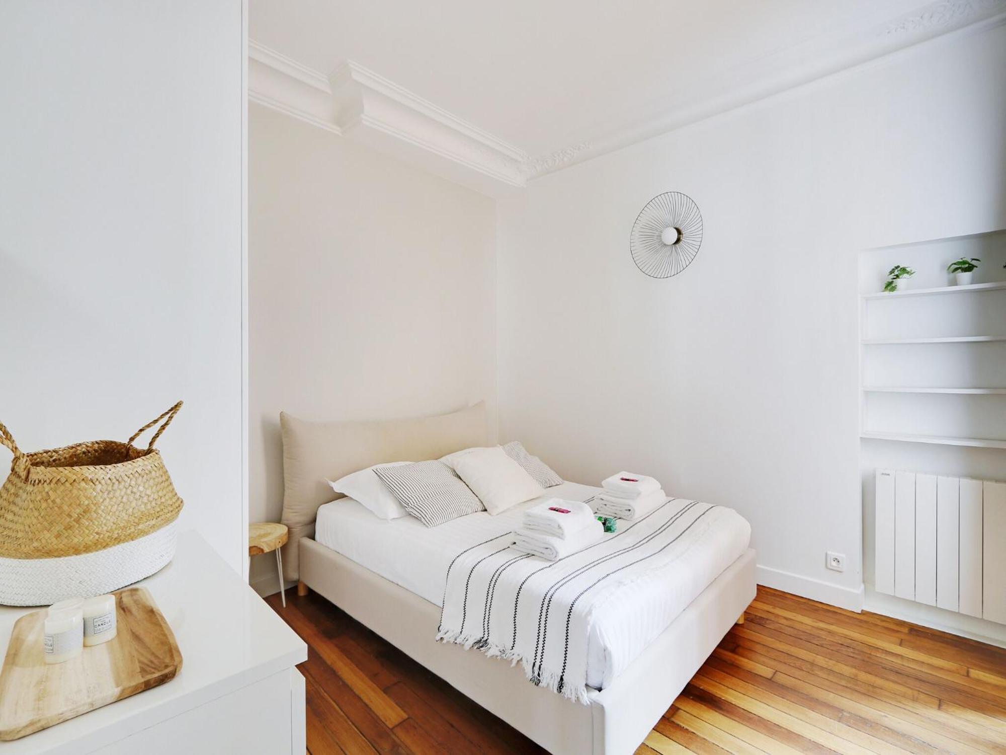 Beautiful With Balcony-sentier Bourse *