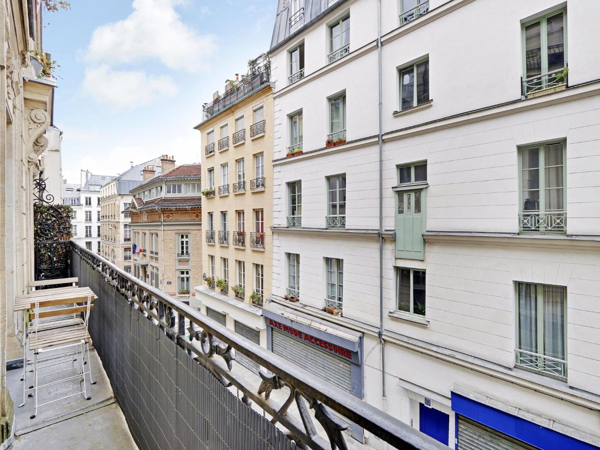 Beautiful With Balcony-sentier Bourse Appartement *