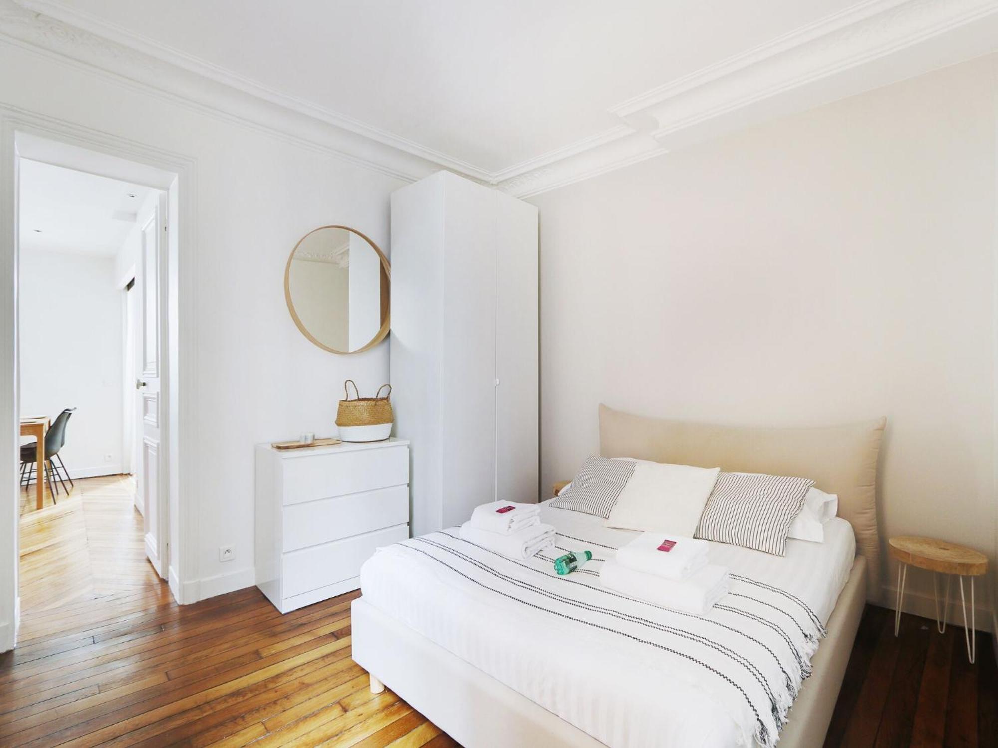 Beautiful With Balcony-sentier Bourse * Parijs
